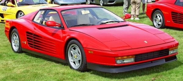 1988_Ferrari_Testarossa_Red_front_angle_st_1_.jpg