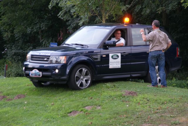 iemand moet zich opofferen, de takelwagen.JPG