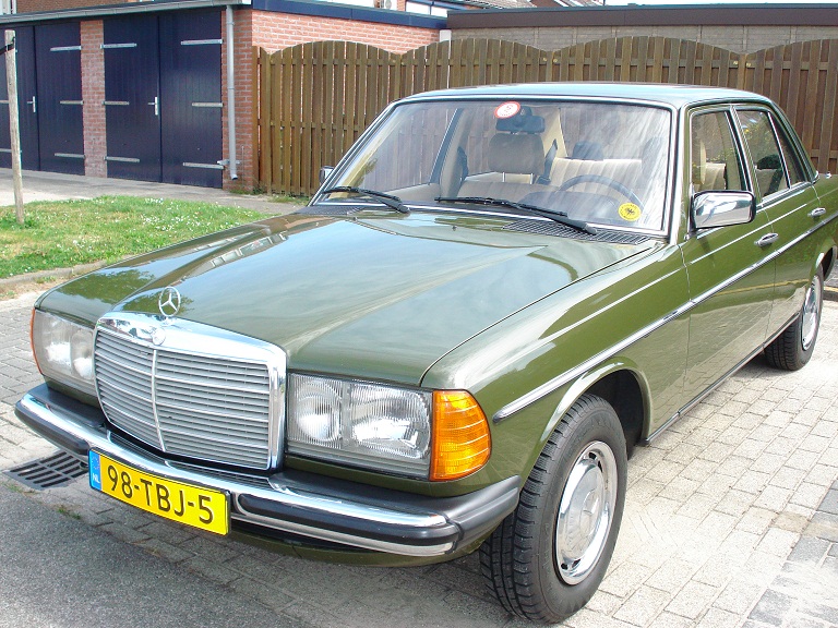 W123 te koop 002.JPG